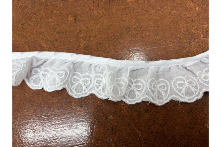 40mm Broderie Anglais Gathered Lace White - Bows