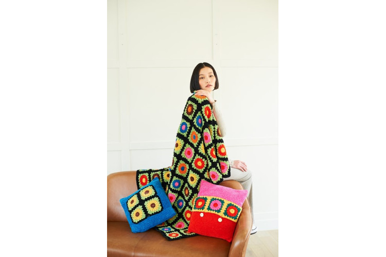 Cushion Cover/Throw Pattern DK 10078